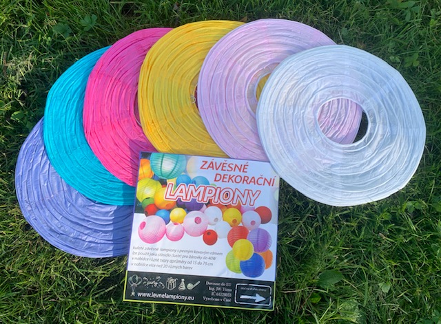 Světle růžový kulatý lampion stínidlo průměr 25 cm