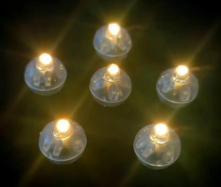 Teplé bílé LED světýlko DekorLED1S do balónků a dekorací